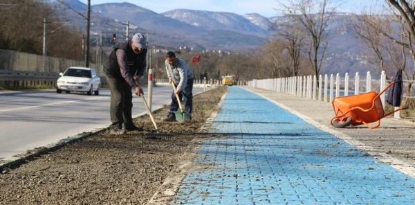 Parklar ve Yürüyüş Yollarında Bakım ve Düzenleme Çalışması