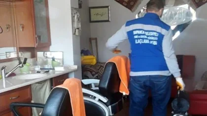 Berber ve Kuaför Salonları Dezenfekte Ediliyor