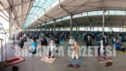 Sosyal Mesafeli İlk Cuma Namazı Kılındı