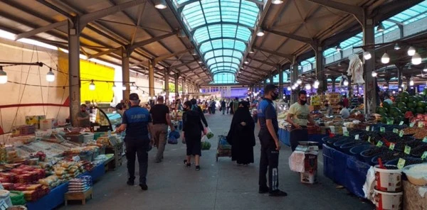 Sapanca Zabıtasından Etiket Kontrolü