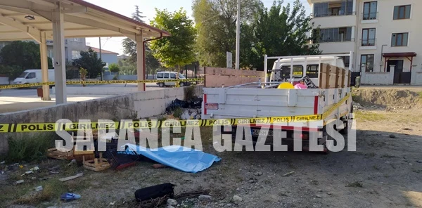Sapanca Güldibi Kapalı Pazar Yerinde Bir Şahıs Ölü Bulundu