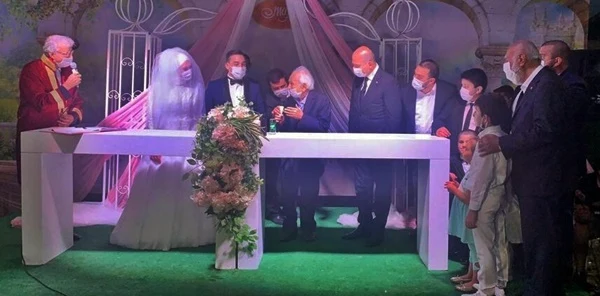 Soylu, Sapanca'da Düğün Törenine Katıldı