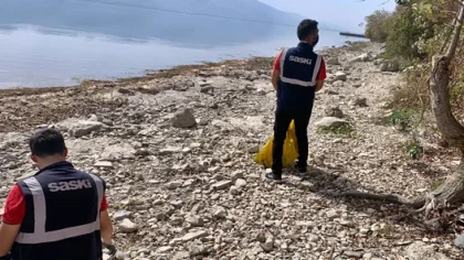 Gölün Etrafında Temizlik Çalışması
