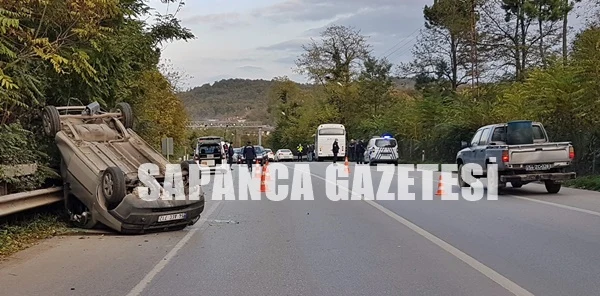 Servis Otobüsüne Çarpıp Takla Atan Panelvanın Sürücüsü Yaralandı