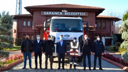 Belediyeye Yeni Çöp Kamyonu