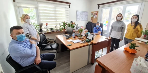 Sapanca Kaymakamı ve Belediye Başkanı Korona Aşısı Oldu