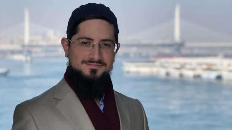 Kur'an'ı Kerim'i Güzel Okuma Yarışmasında 1. Oldu