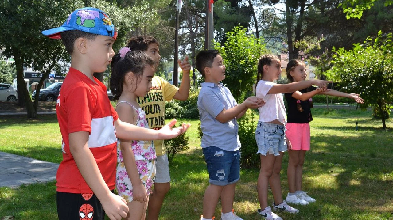 Yaz Okullarında Eğitimler Sürüyor