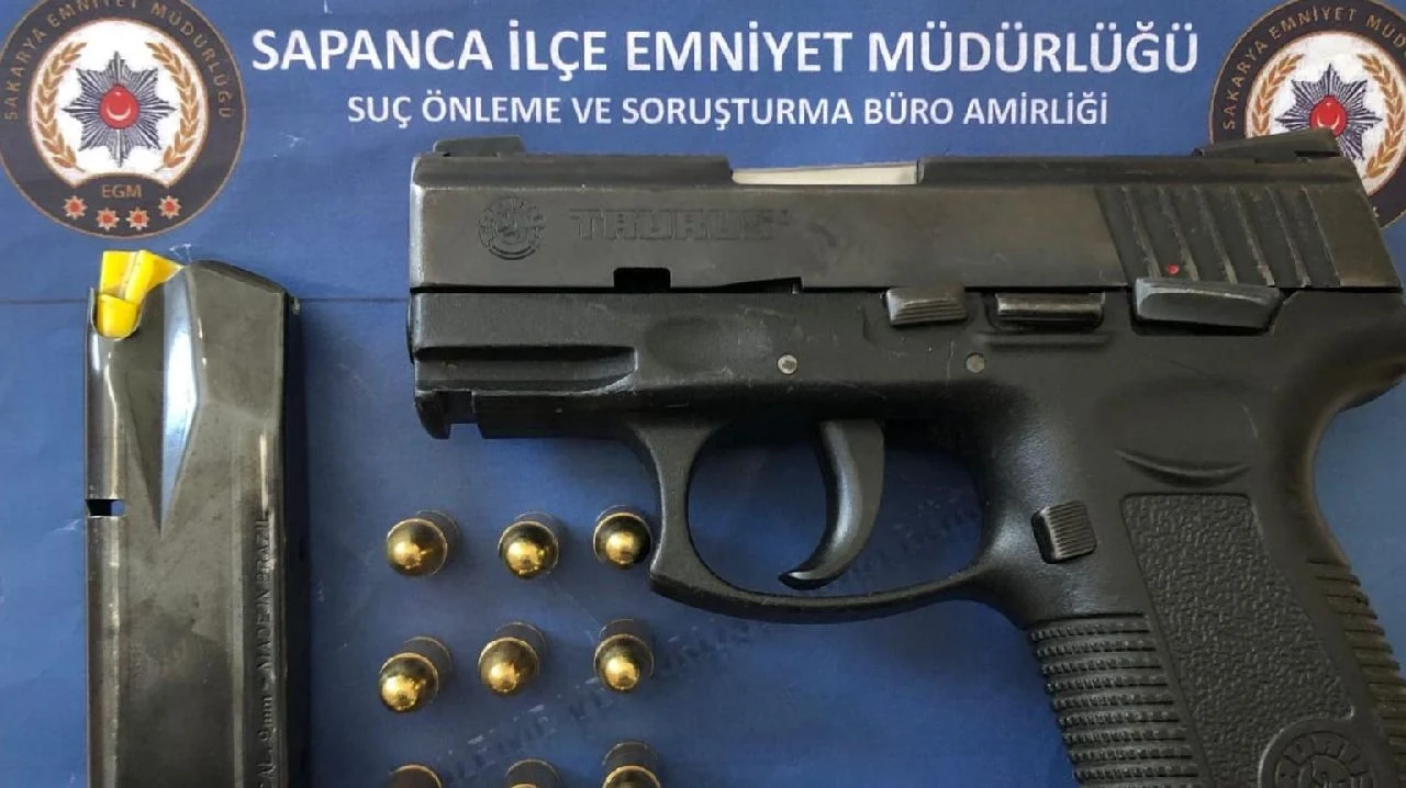 Ruhsatsız Silah Ele Geçirildi