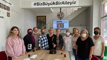 CHP Kadın Kollarında Bayrak Değişimi