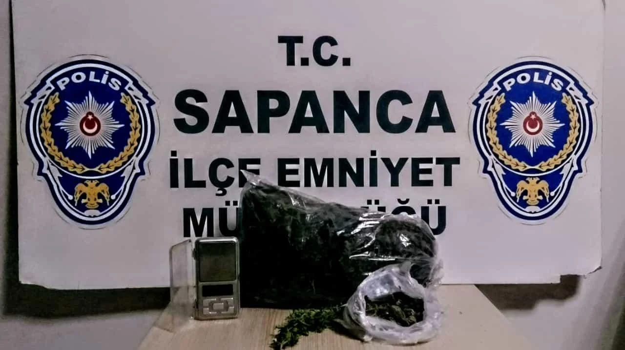1 Kilo 200 Gram Marihuana Ele Geçirildi