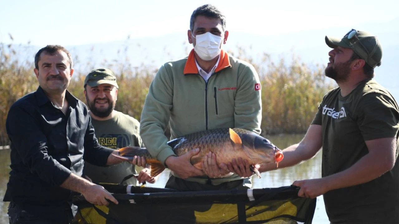 20 Kilo 210 Gram Ağırlığındaki Balıkla Birinci Oldu