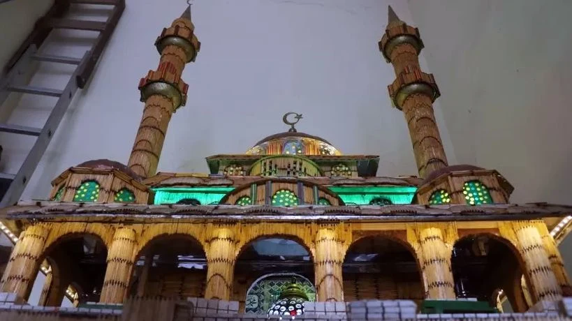 Bu Cami Görenleri Şaşırtıyor