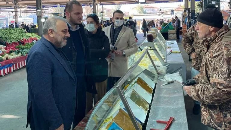 Deva Partisi Pazar Yerinde Stant Açtı