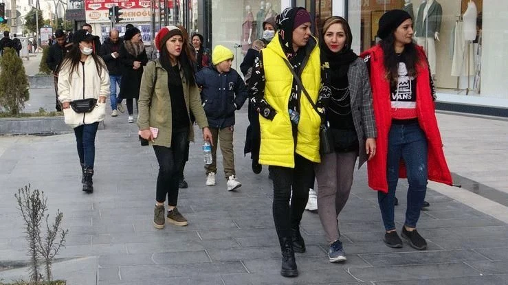 300 Bin İranlı Geliyor