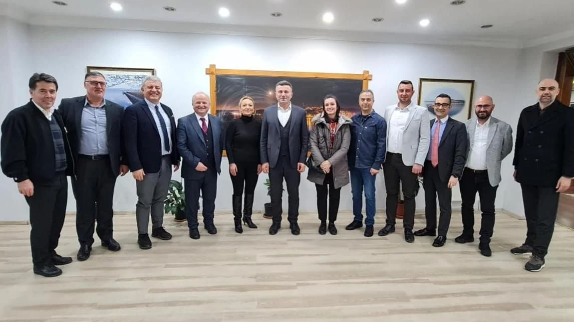 Başkan Özen Turizmcileri Ağırladı