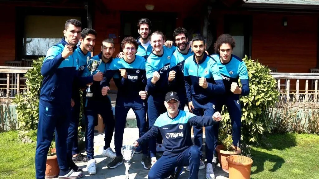 Fenerbahçe Sapanca'da Tüm Kupaları Topladı