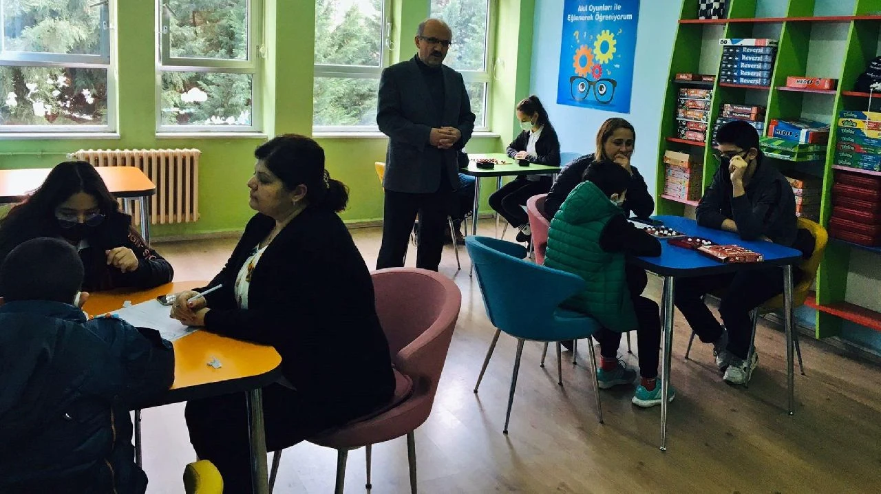 Öğrenciler Akıl ve Zeka Oyunlarında Yarıştı