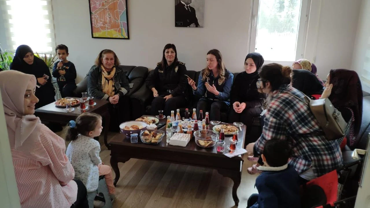 Sapanca Emniyet Müdürü İlhan Kadınlara Kades'i Anlattı