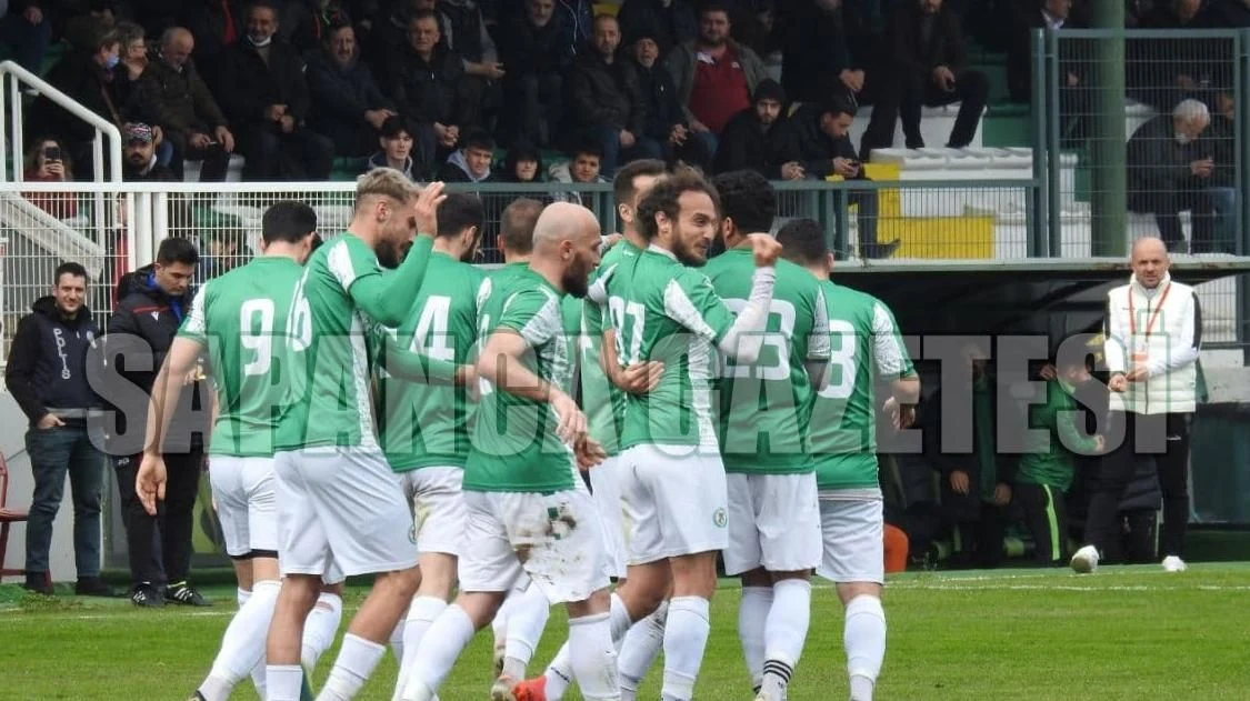 Sapanca Gençlikspor 4'ledi