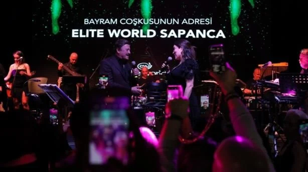 Aşkın Nur Yengi ve Selami Şahin Sapanca'da Sahne Aldı