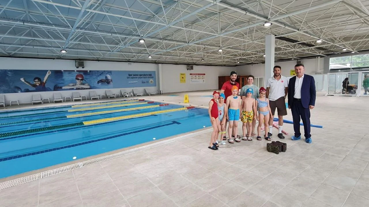 Sapanca'da Yüzme Havuzunda Eğitimler Başladı