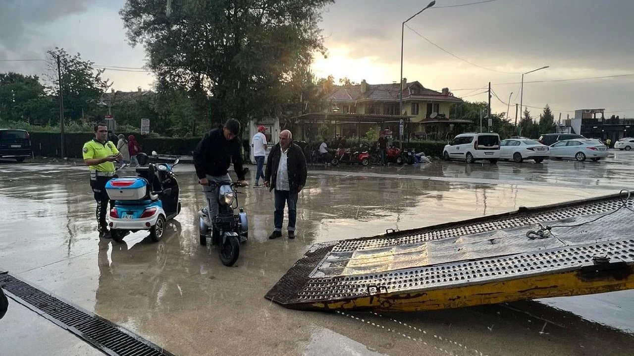 Sapanca Sahil Yolunda Elektrikli Bisiklet ve Scooterlara Denetim