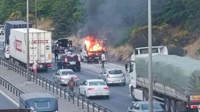 Sapanca'ya Geliyordu Yolda Küle Döndü
