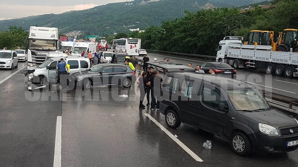Tem Sapanca Savaş Alanına Döndü: 8 Yaralı