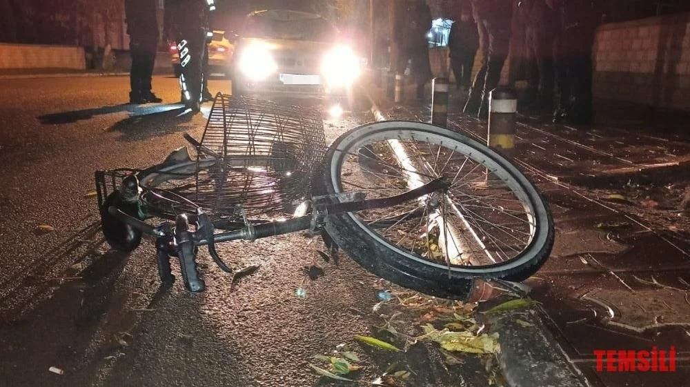 Otomobilin Çarptığı Bisiklet Sürücüsü Hayatını Kaybetti