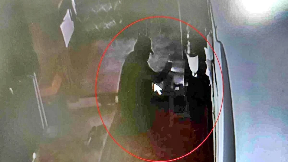 Asırlık Camide Paraları İşte Böyle Çaldı