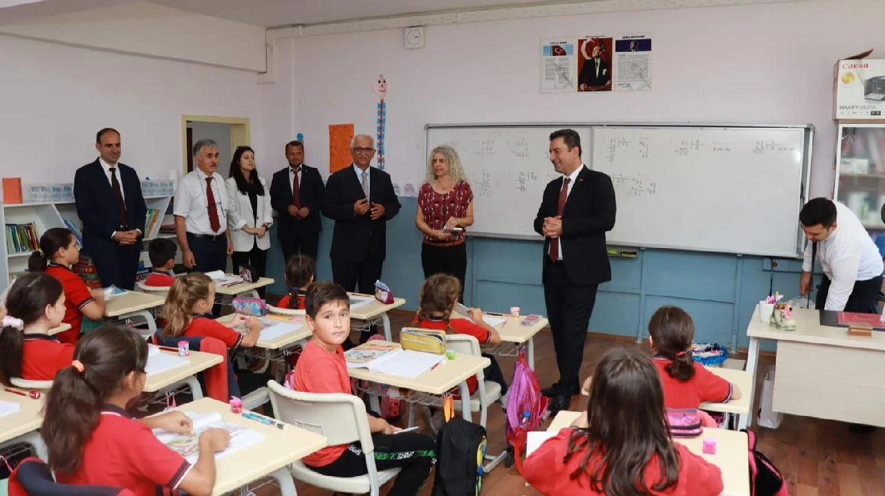 İl Milli Eğitim Müdürü Savaşçı, Sapanca'da Okul Ziyaretlerinde Bulundu