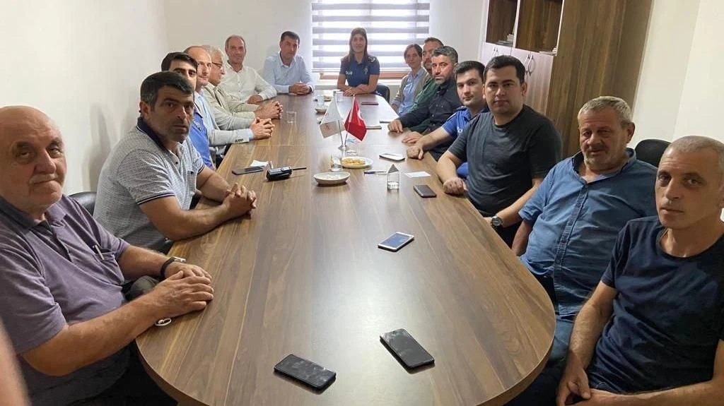 Müdür İlhan Muhtarlarla Bir Araya Geldi