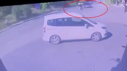 Motosiklet Sürücüsünün Ağır Yaralandığı Kaza Kamerada