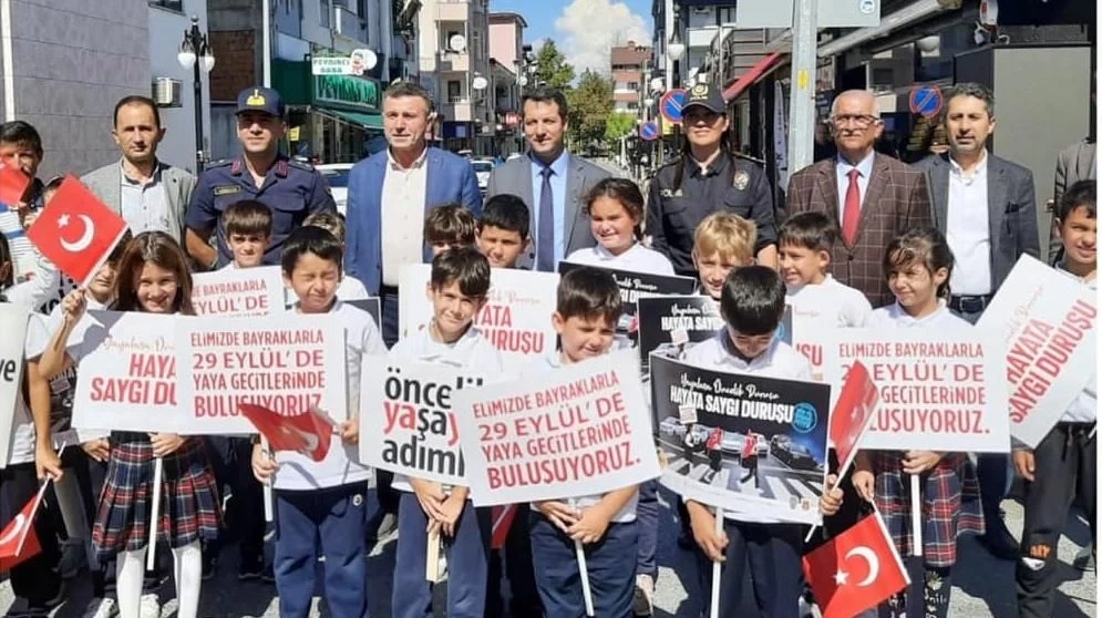 ''Yayalara Öncelik Duruşu, Hayata Saygı Duruşu''