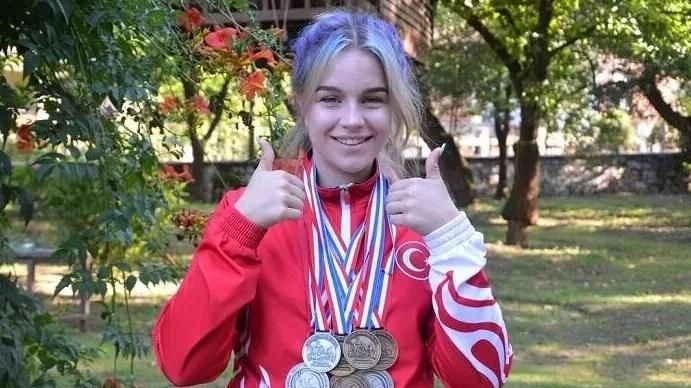 Milli Sporcumuzdan Gümüş Madalya