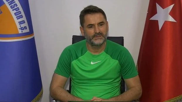 Sapanca Gençlikspor'da Dümene Bülent Yenihayat Geçti