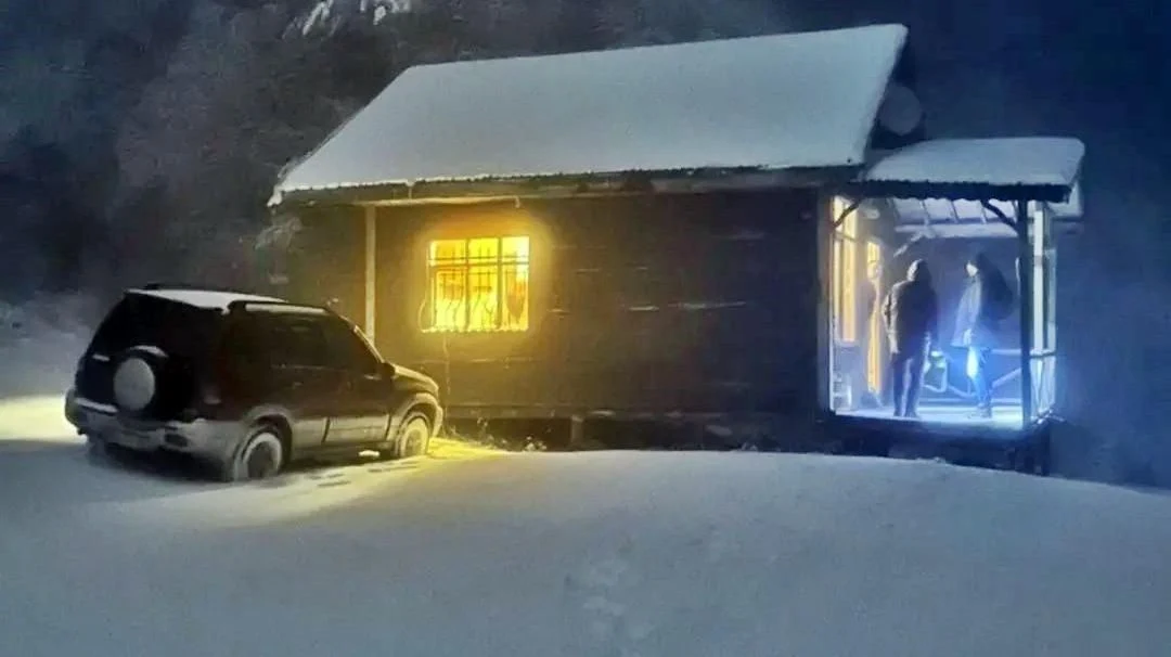 Sapanca'ya Mevsimin İlk Karı Düştü