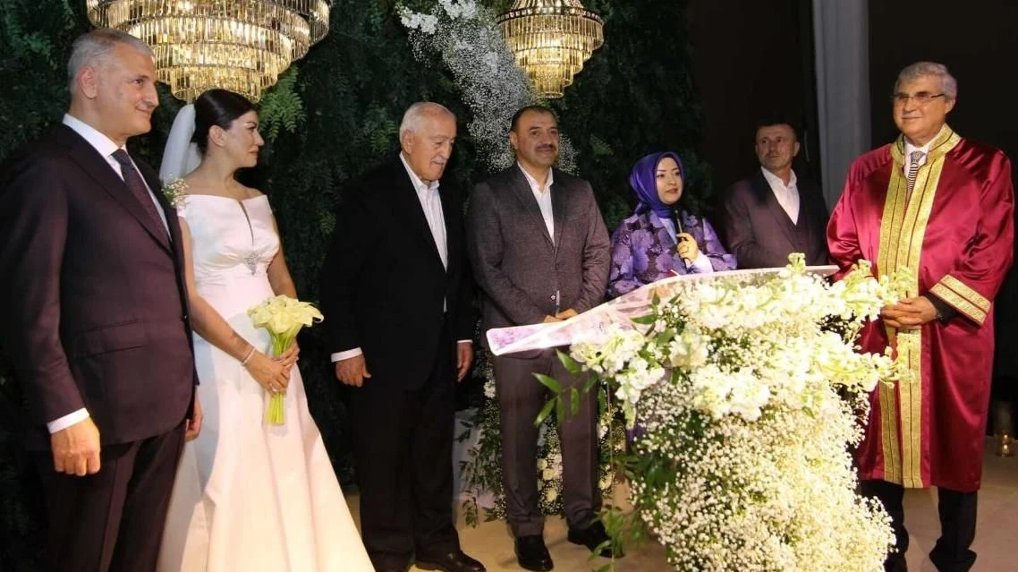 SATSO Başkanı Akgün Altuğ Evlendi
