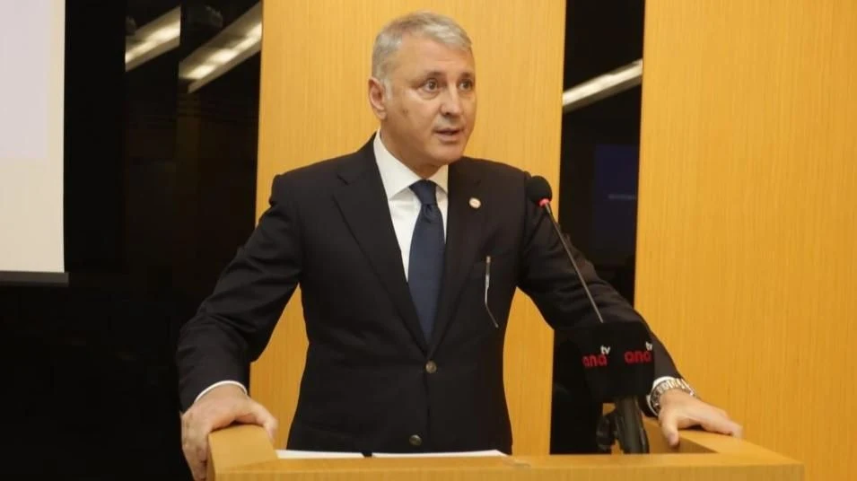 Başkan Altuğ Sapanca'daki Bungalovlar için Konuştu