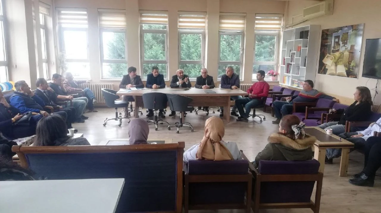 Eğitim-Bir-Sen'den Sapanca'da Okul Ziyaretleri