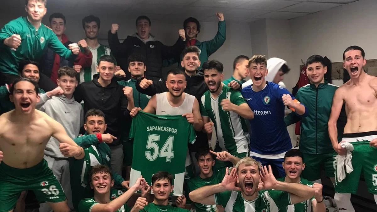 Gençler Emin Adımlarla Zirveye İlerliyor