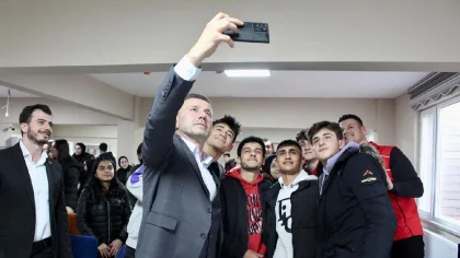 Başkan Özen Gençlerle Bir Araya Geldi