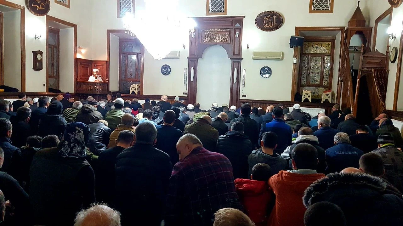Sapanca'da Berat Kandili İdrak Edildi