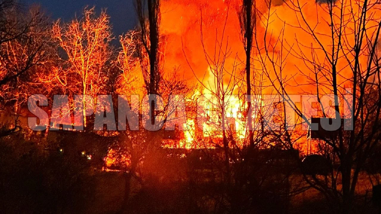Sapanca'da Bungalov Yangını