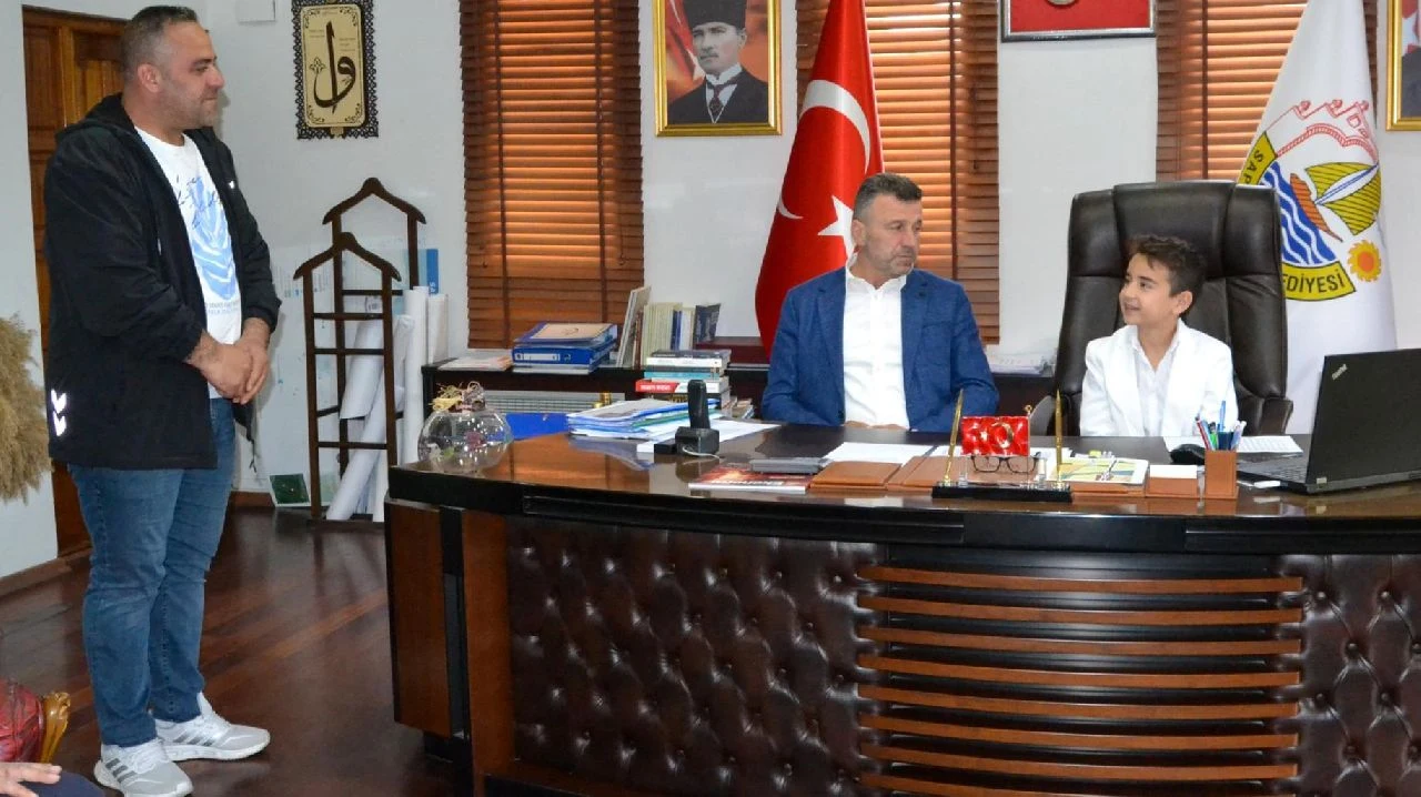 Sapanca Belediye Başkanlığı Koltuğuna Alparslan Tarık Tuğra Oturdu