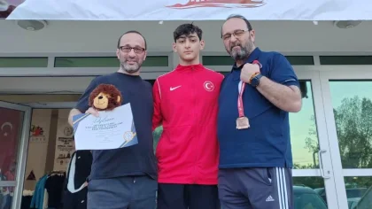 Emir Tuğra Bu Kez Uluslararası Turnuvada Madalya Aldı