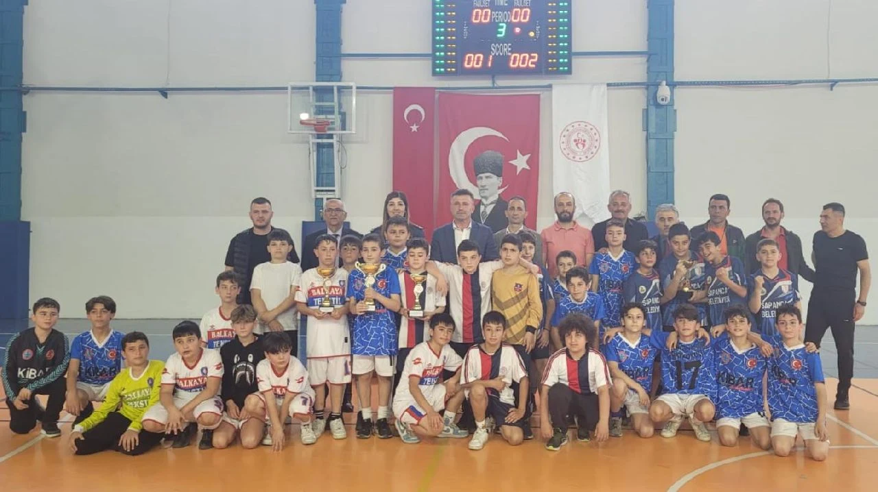 2. Küme Futsal Küçük Erkekler Müsabakaları Tamamlandı