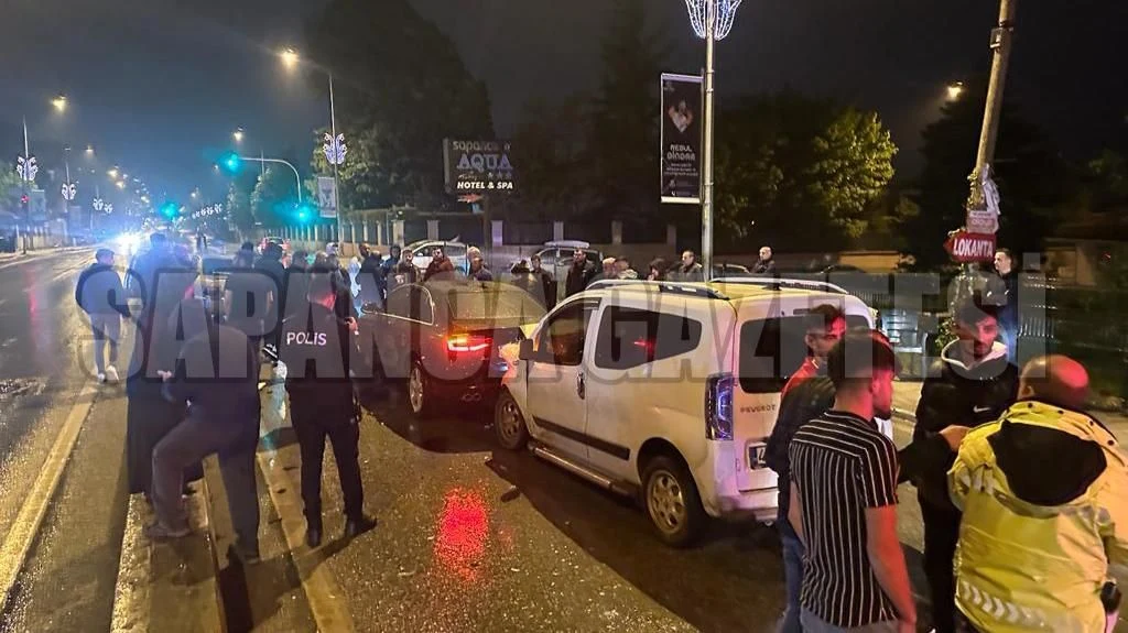 Sapanca'da Feci Kaza: 4 Yaralı