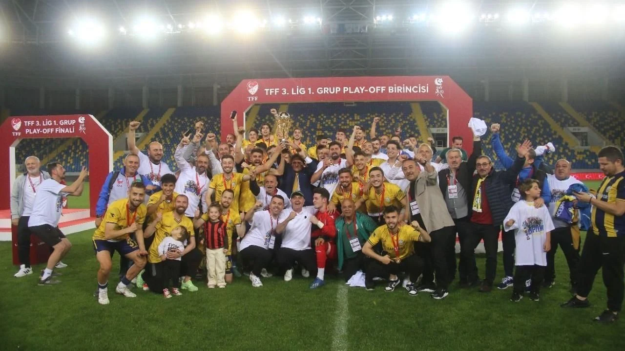 Sapancalı İş İnsanının Takımı 2'nci Lige Yükseldi